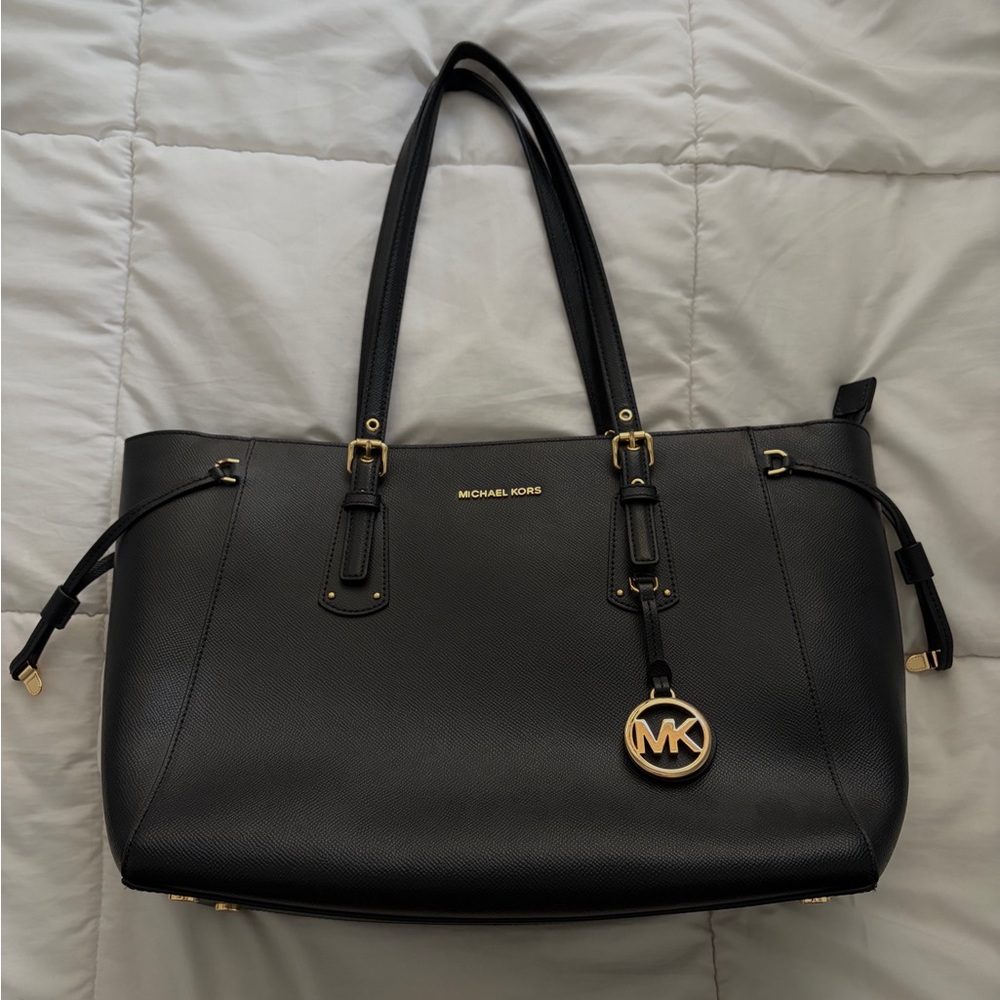 Michael Kors Voyager Medium Crossgrain Leather Tote Bag